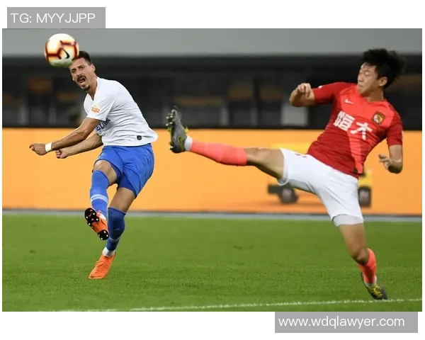 28轮泰达迎战恒大争夺关键三分全力以赴展现球队实力与斗志