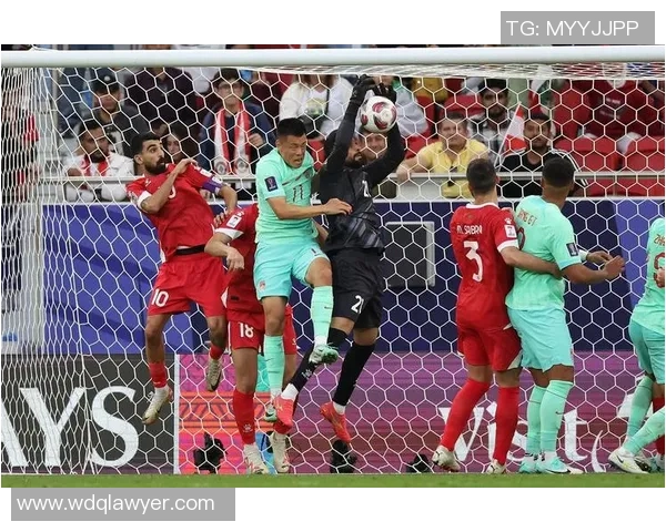 国足在与乌兹别克的点球大战中展现勇气与决心的精彩瞬间 国足在与乌兹别克的点球大战中展现勇气与决心的精彩瞬间